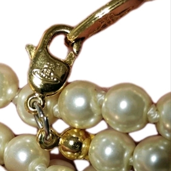 Vivienne Westwood Orb Pearl Necklace - Picture 7 of 9